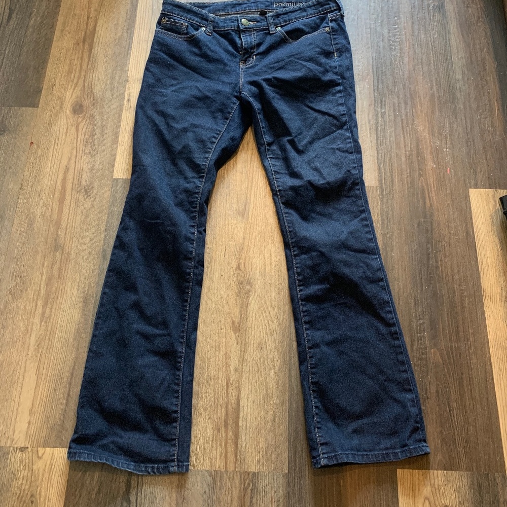 Gap premium bootcut jeans in 8 short(29) worn 2x‎